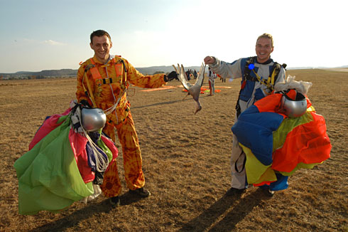 Willing to fly :o))
